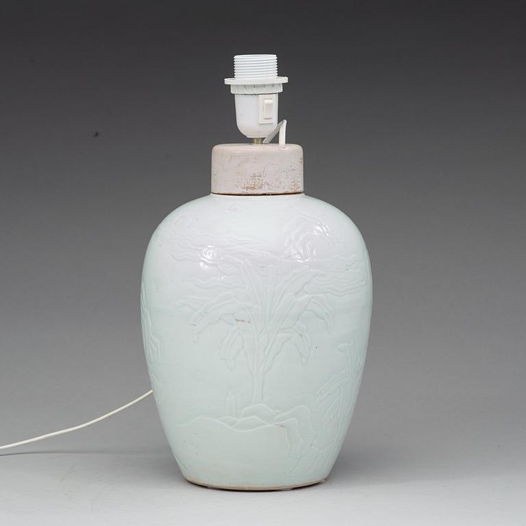 KRUKA, porslin. Transtition, 1600-tal.
