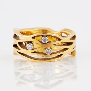 LAPPONIA, Ring "Diamond flow", 18K guld med briljantslipade diamanter.