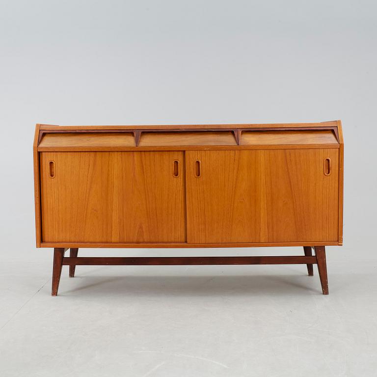SIDEBOARD, Björsta Snickerifabrik AB, omkring 1900-talets mitt.
