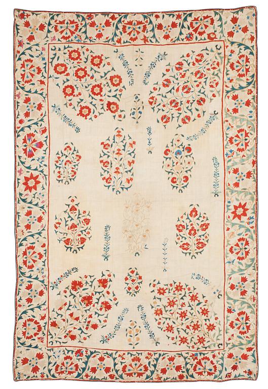 ANTIKT NURATA SUZANI. 216,5 x 145,5 cm.