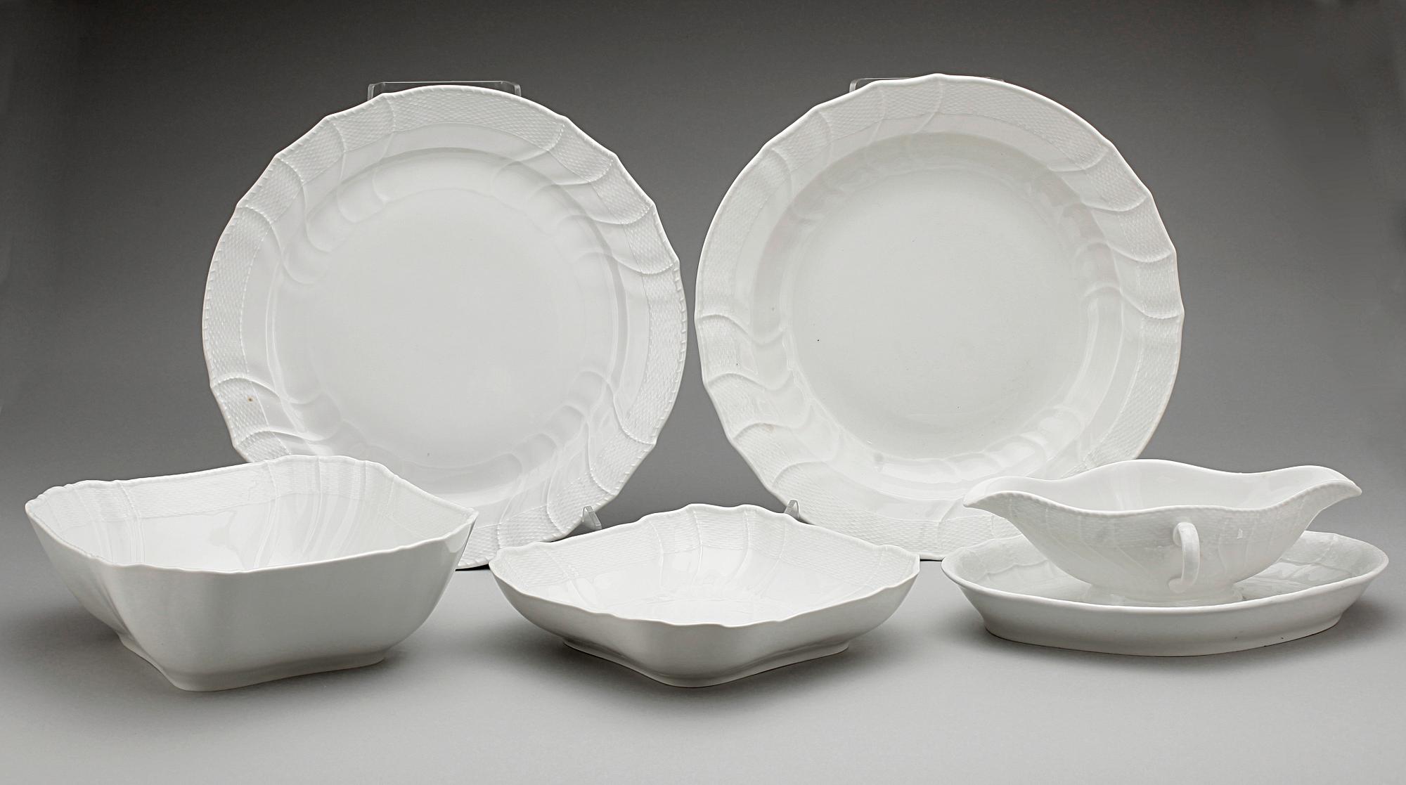 MATSERVIS, 67 delar, porslin, KPM, Berlin sent 1800-tal/tidigt 1900-tal.