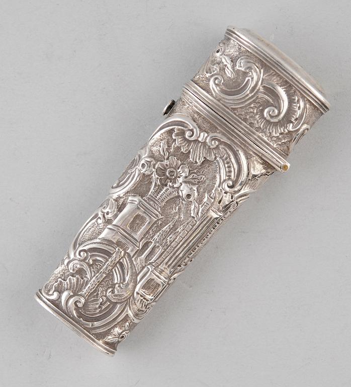 ETUI, silver, sannolikt England, 1700/1800-tal. Vikt ca 24 g.