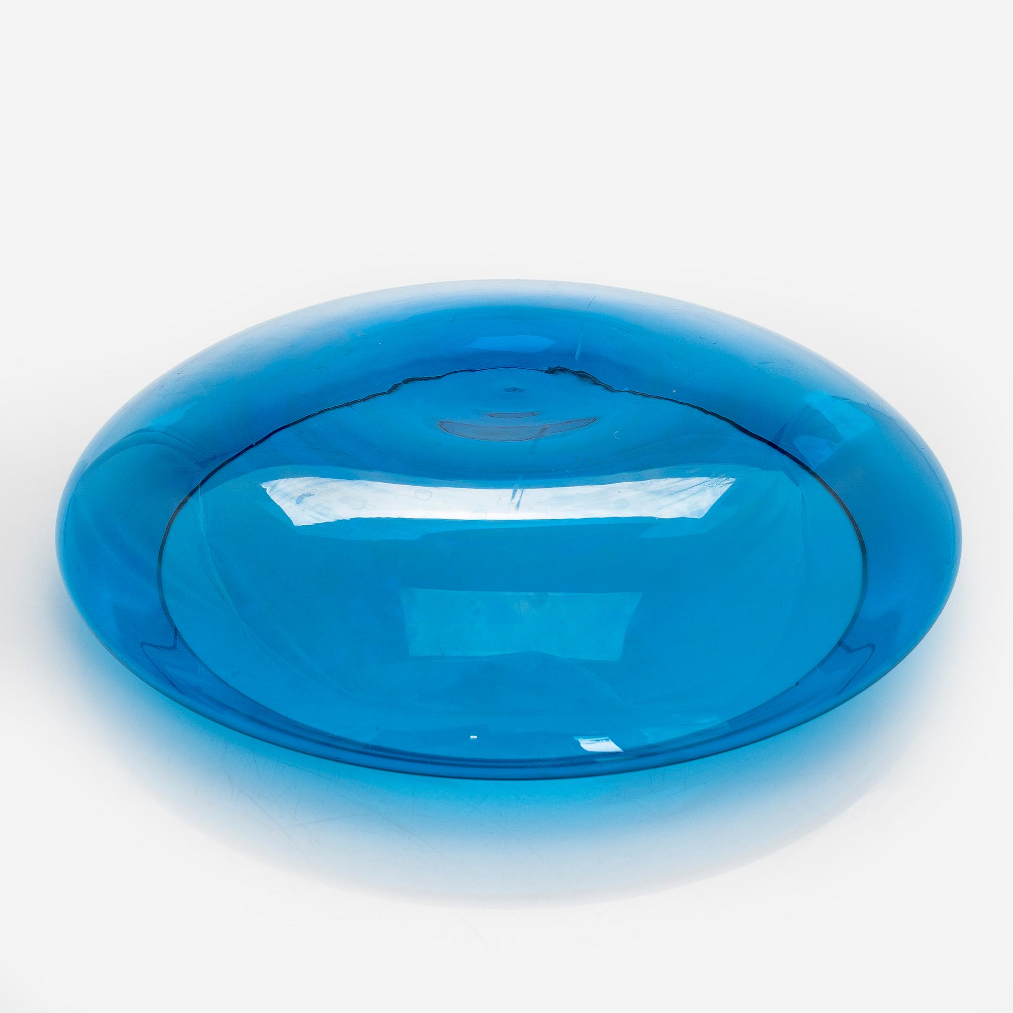 Nanny Still, a 15-piece 'Harlequin' glassware for Riihimäen Lasi Oy.