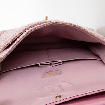 Chanel, väska, "Tweed Medium Double Flap Bag", 2021.