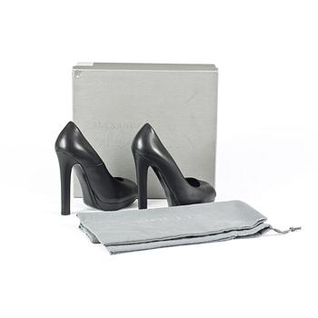 SKOR, Alexander Mcqueen.