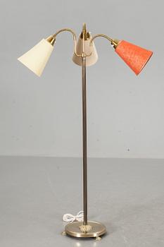 GOLVLAMPA, 3-armad, Armaturhantverk, Göteborg. 1900-talets mitt/andra hälft.