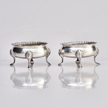Benjamin Mountigue, saltkar, ett par, silver, London 1783.
