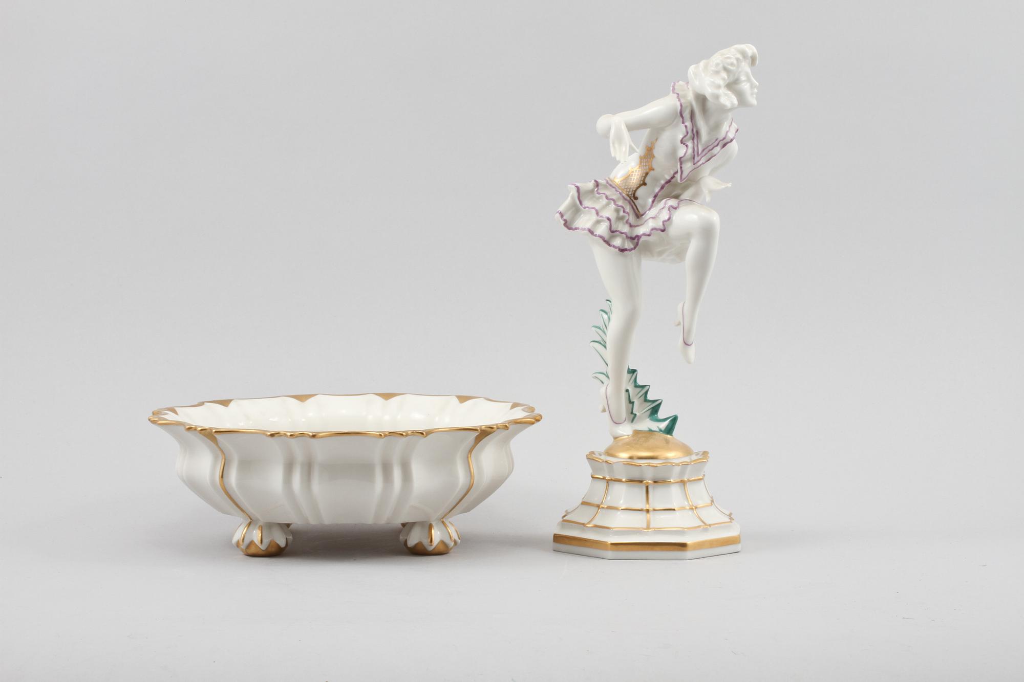 SKÅL PÅ FÖTTER med FLOWER FROG, porslin, Hutschenreuther, 1900-talets mitt.