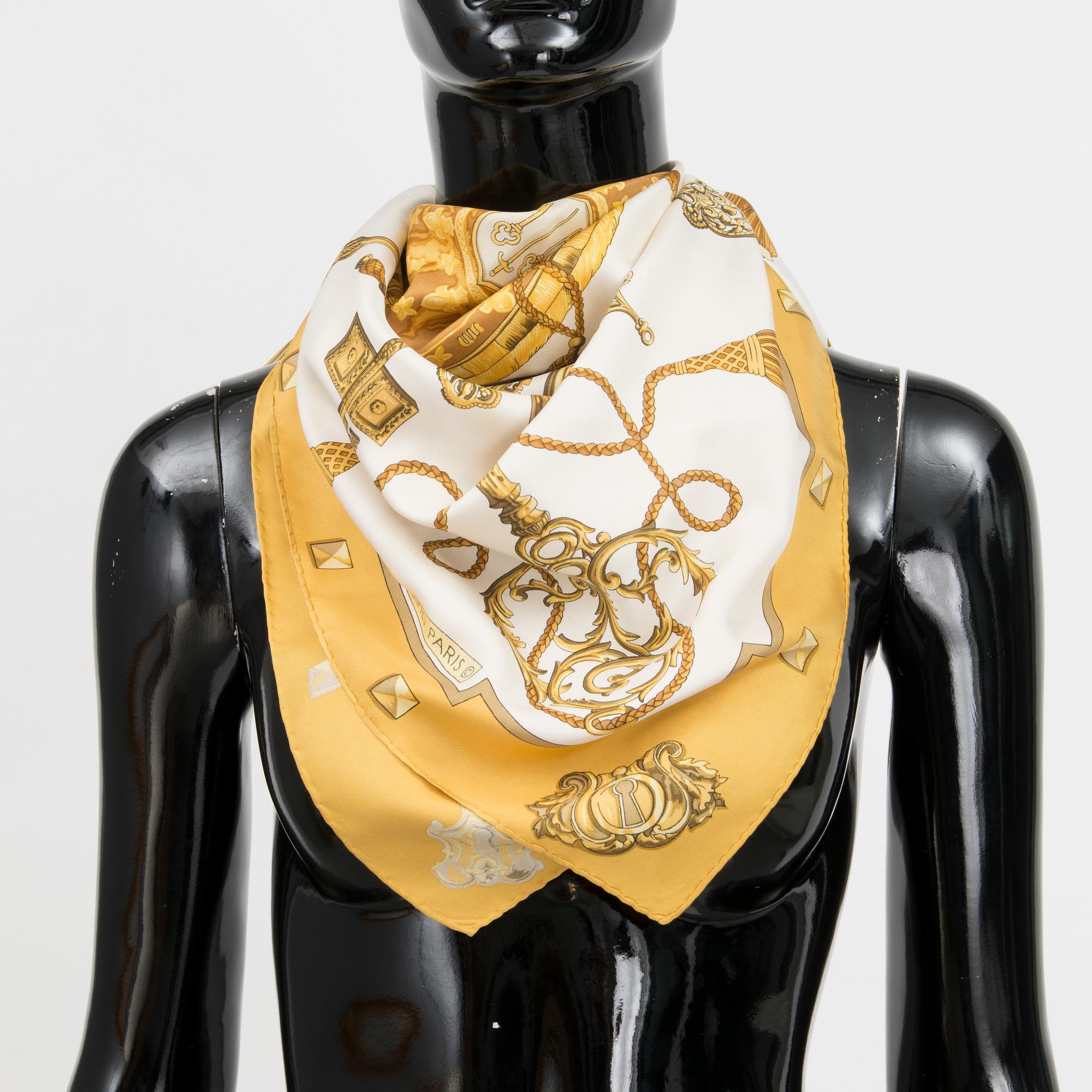 Hermès silk scarf "Les Clèfs'.
