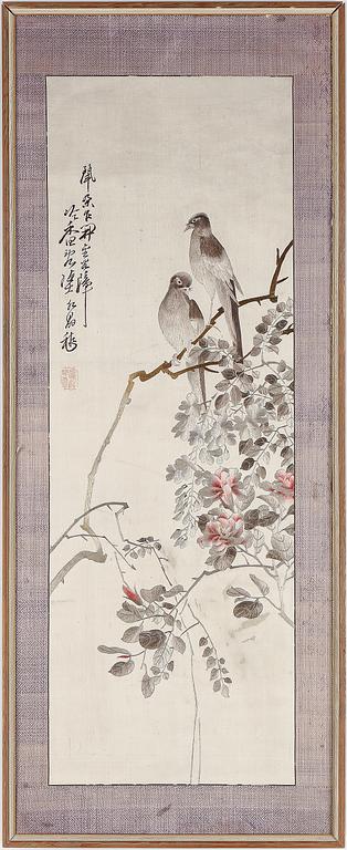 TAVLOR/SIDENBRODERIER, tre st, Kina, 1900 talets första hälft.