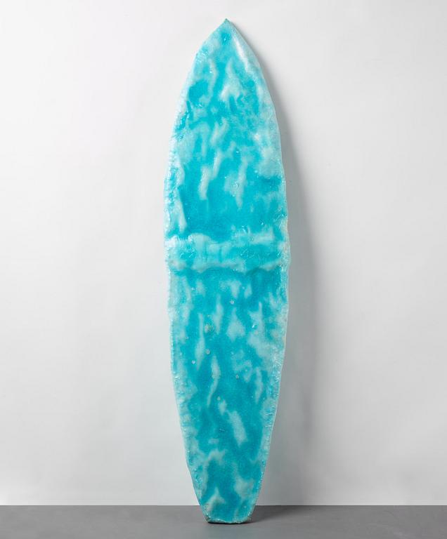 Tiril Hasselknippe, "Surfboard Light Blue in Brackets".