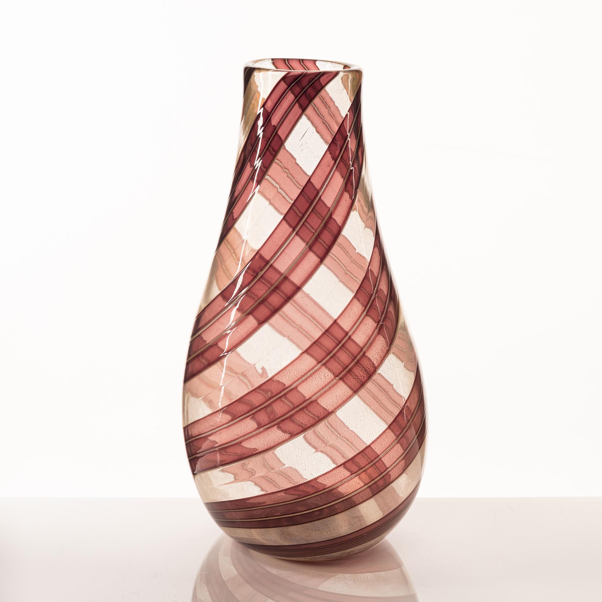Vas, glas, Striato, Murano, Italien.