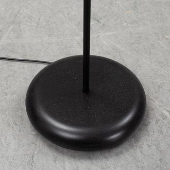 Ichiro Iwasaki, "Pin" golvlampa, Vibia, 2000-tal.