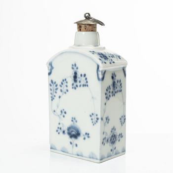 A 'Mussel-pattern' porcelain teacaddy, probably Germany,19th century.