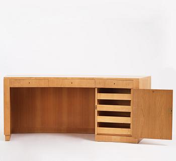 Axel Einar Hjorth, skrivbord, Nordiska Kompaniet, 1939, modellen ritad år 1936.