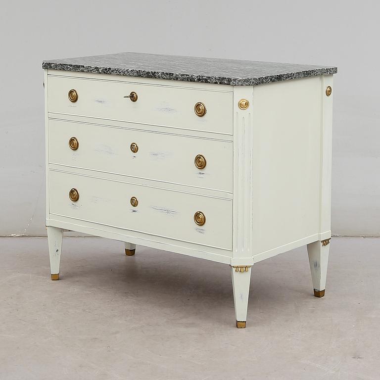 BYRÅ, gustaviansk stil, 1900-talets andra hälft.