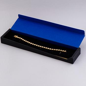 A BRACELET, brilliant cut diamonds, 14K gold.