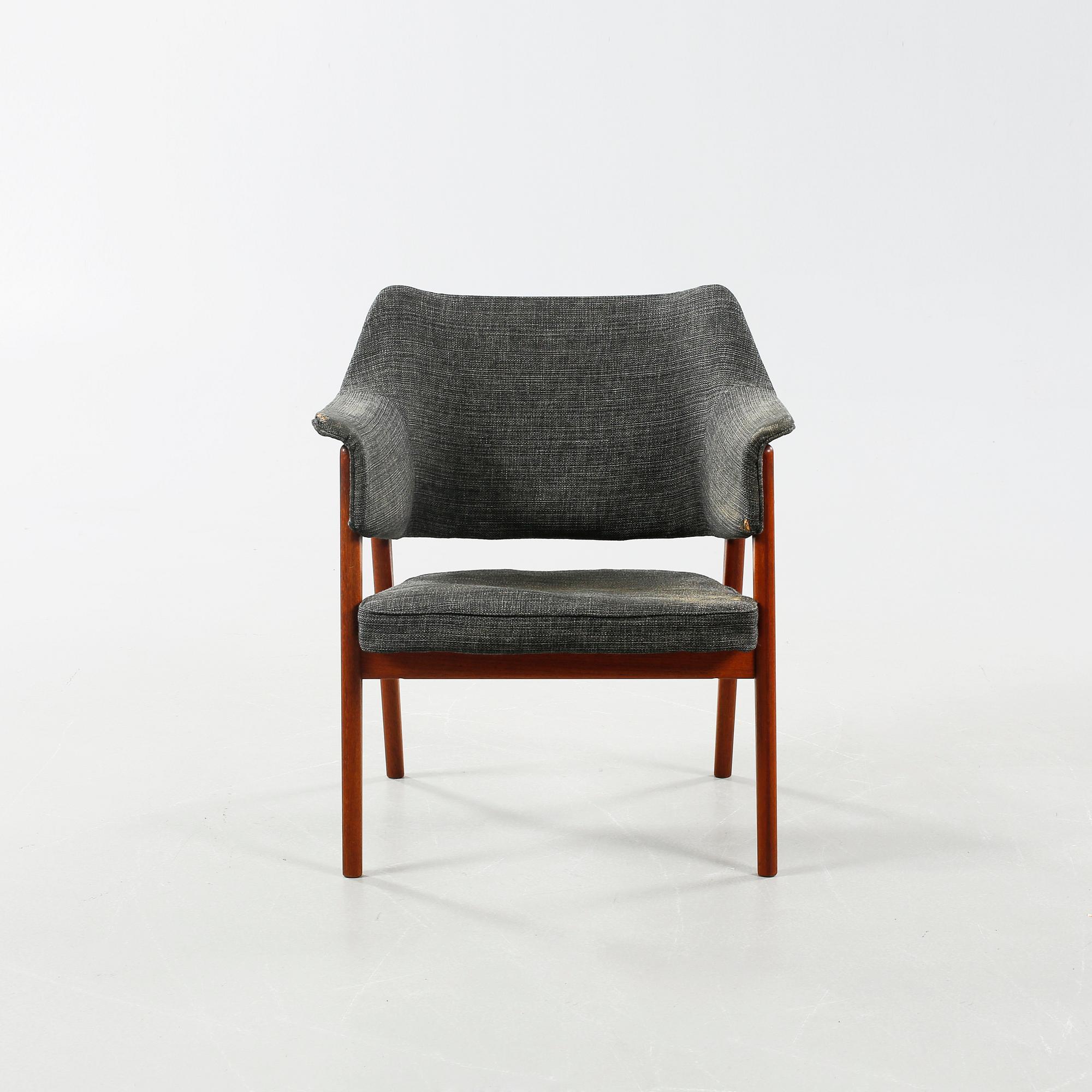 A pair of armchairs designed by Karl-Erik Ekselius for JOC, Vetlanda, made around the middle of the 20th century.