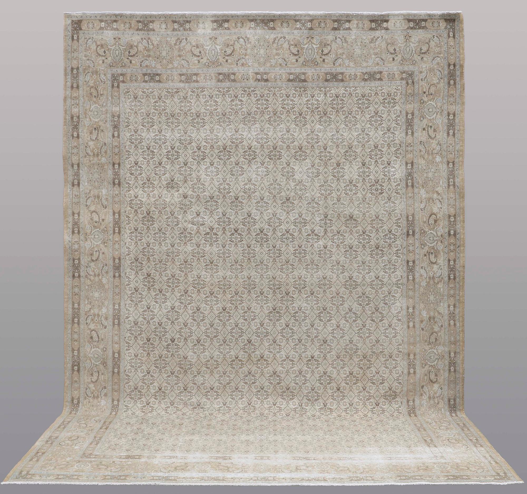 A CARPET, Oriental, ca 355 x 240 cm.