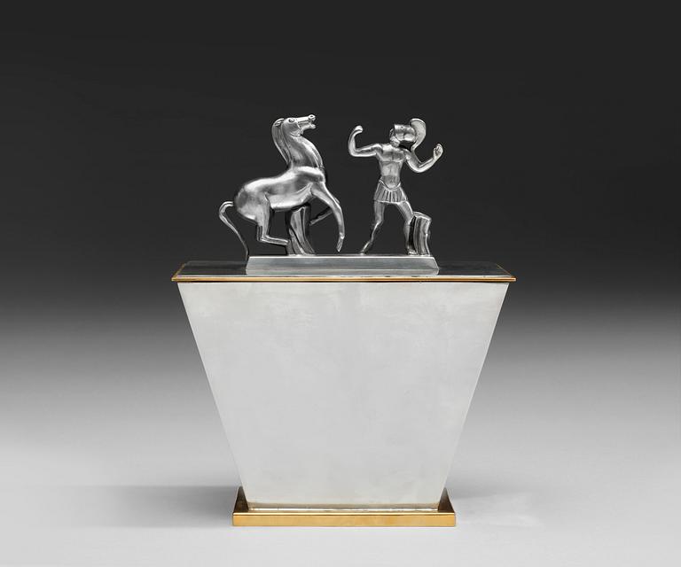 A Oscar Antonsson pewter and brass box with cover , Ystad Tenn 1931.