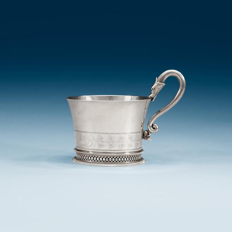 A French late 18th century cup, makers mark of Marie-Joseph-Gabriel Genu, Paris. Directoire.