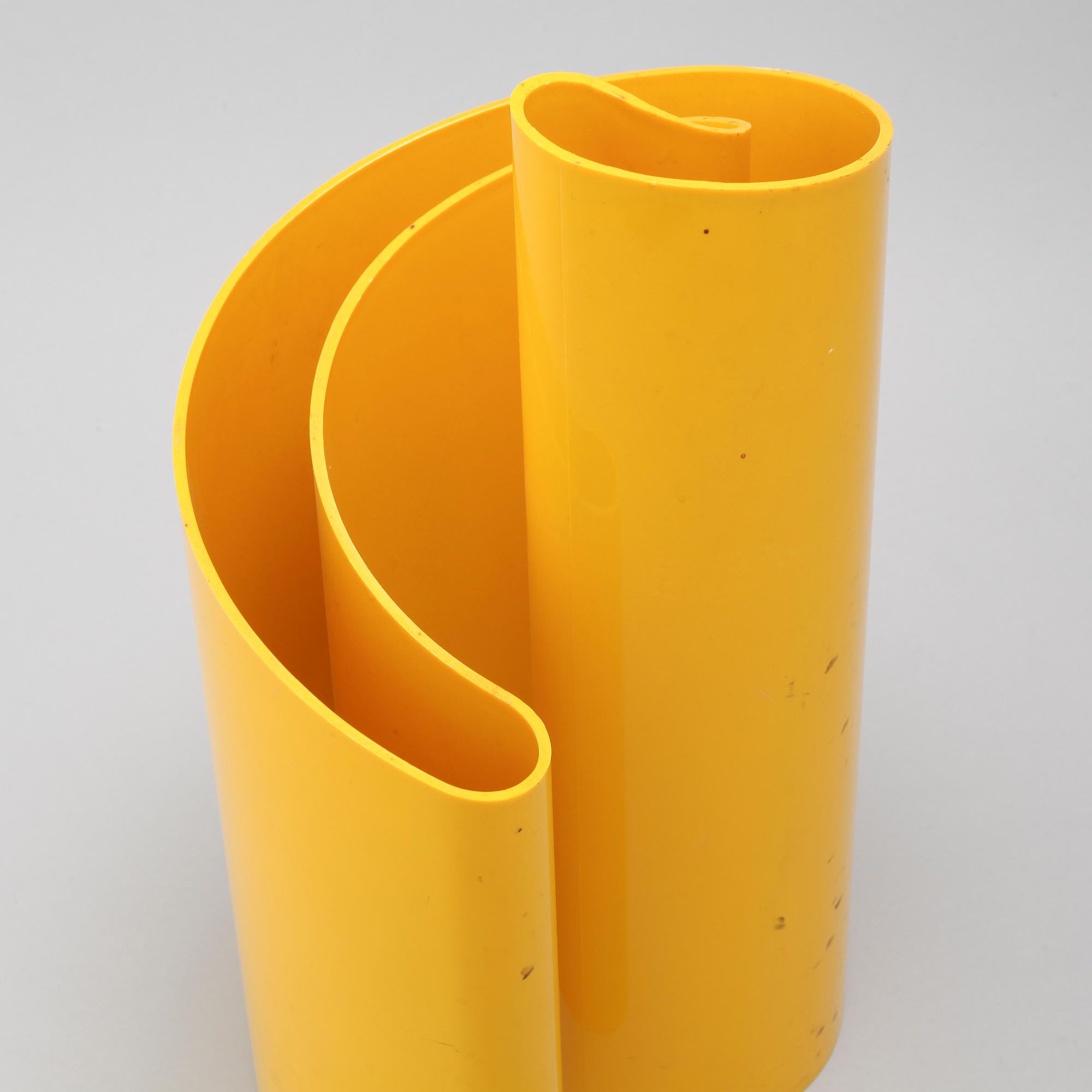 A 1970s "Deda" vase, designed by Giotto Stoppino for Heller.