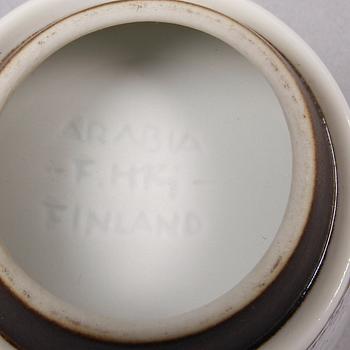 SKÅLAR, 2 st, risporslin, Friedl Kjellberg, Arabia, Finland, 1900-talets mitt.