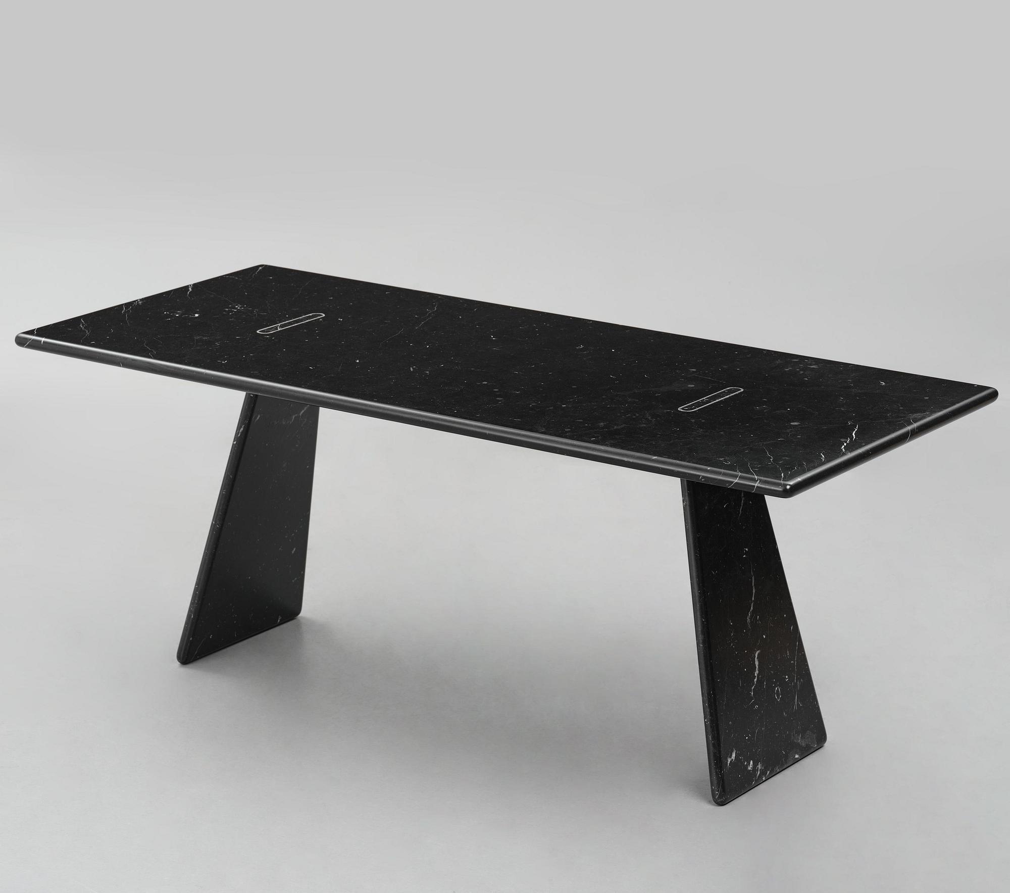 Angelo Mangiarotti, bord, "Asolo", Agapecasa, Italien, 2020.