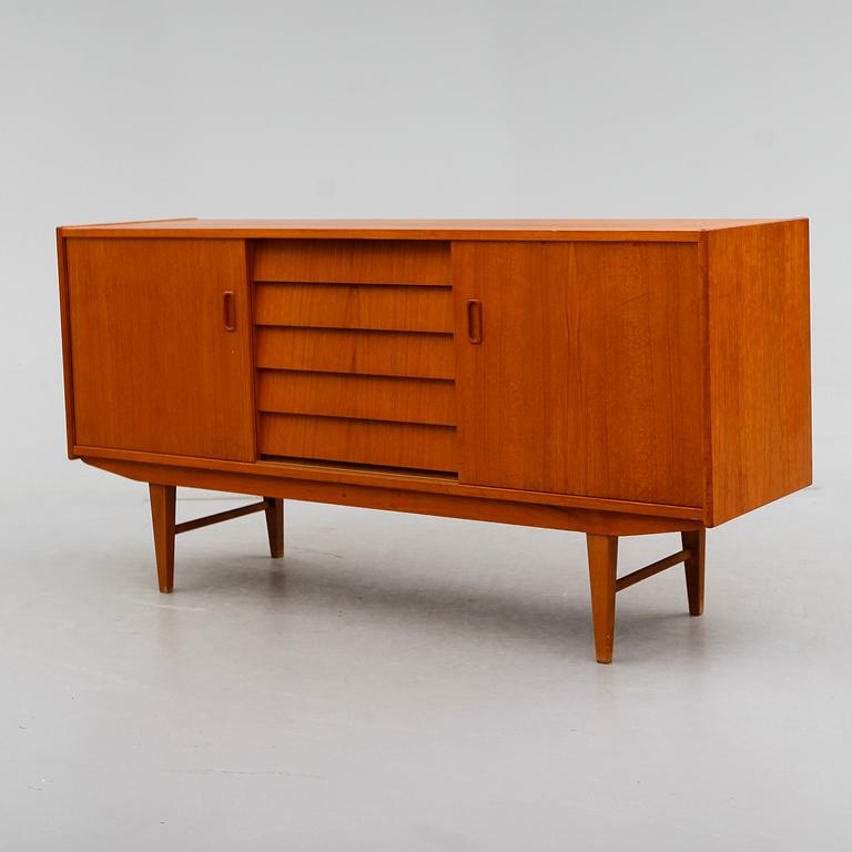 SIDEBOARD, 1900-talets andra hälft.