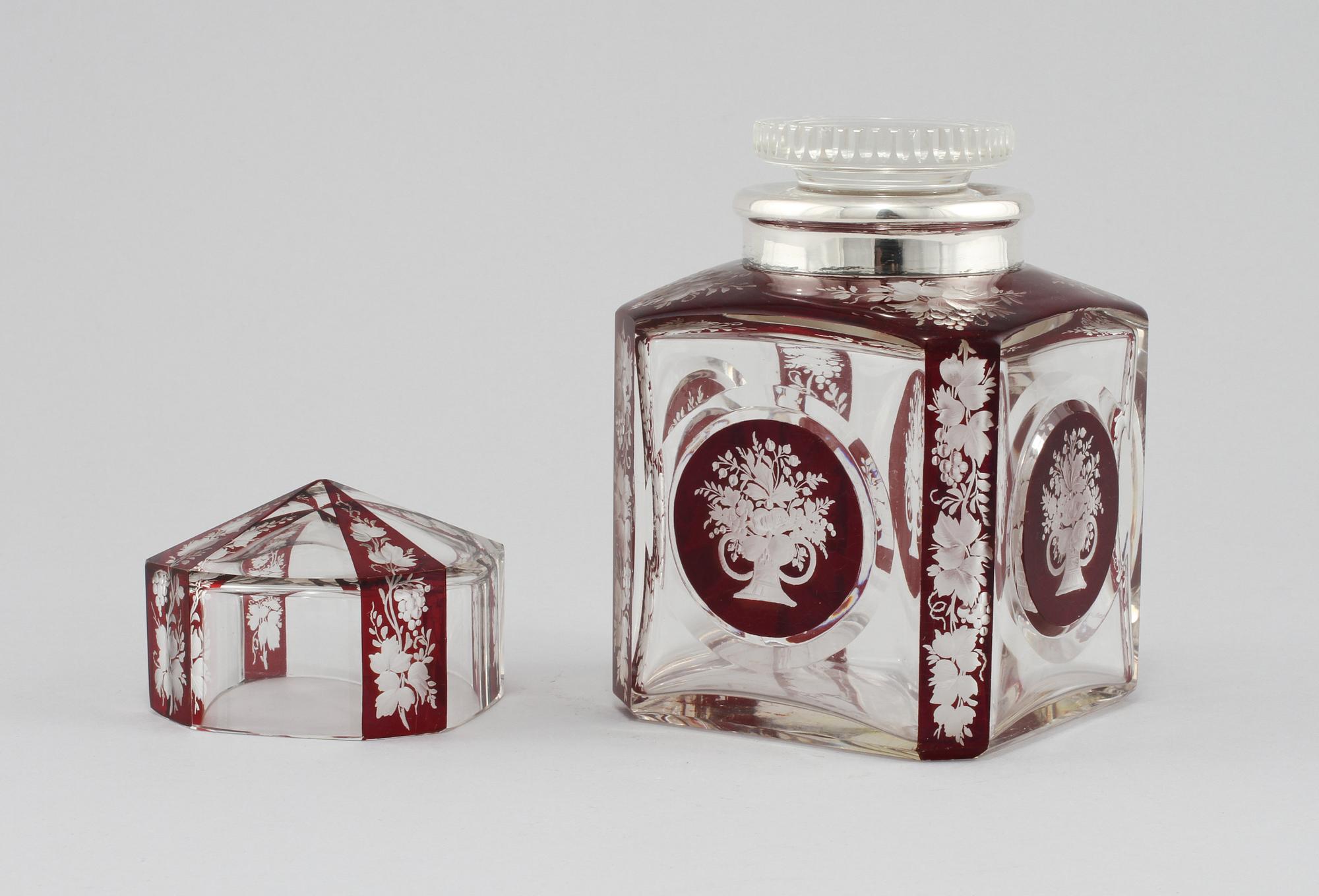 KARAFF, glas och silver, J H Werner, Berlin, omkring år 1900.