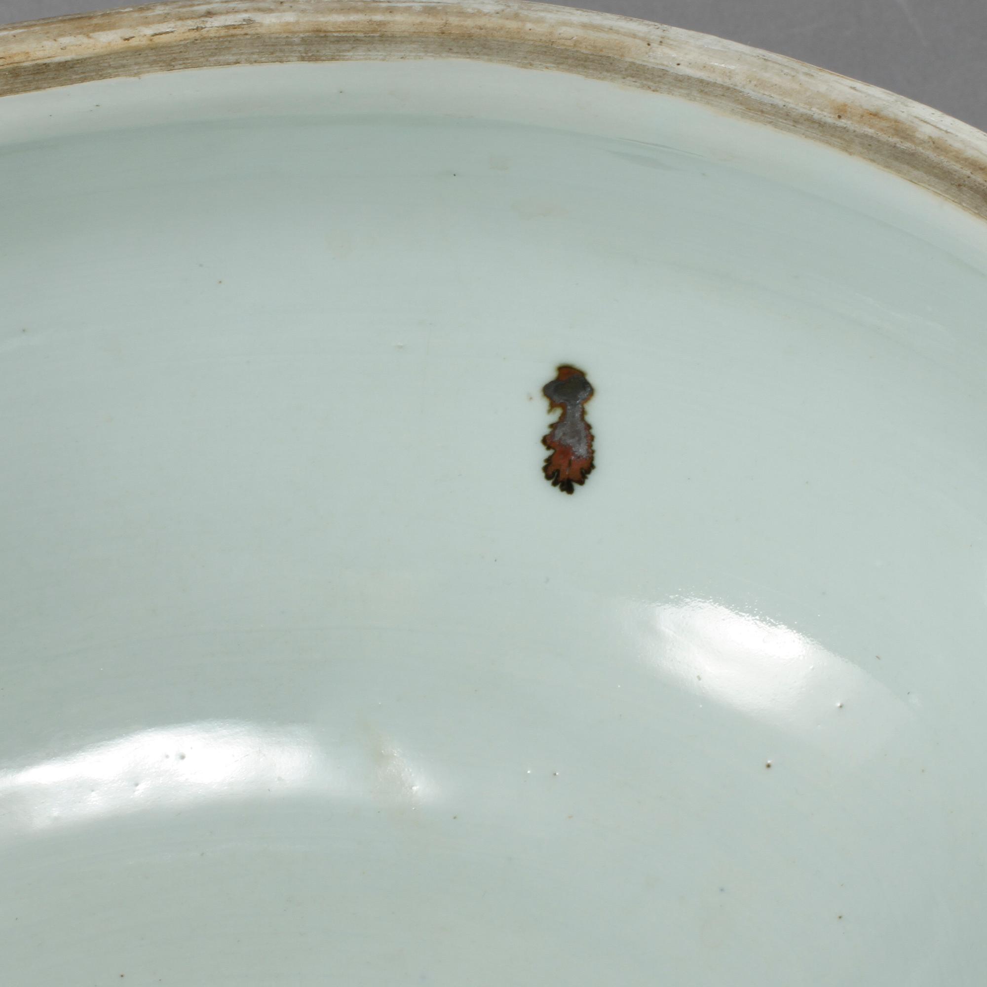 TERRIN, porslin, Kina, omkring år 1800.