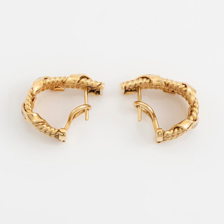 Earrings, hoop earrings, gold with brilliant-cut diamonds.