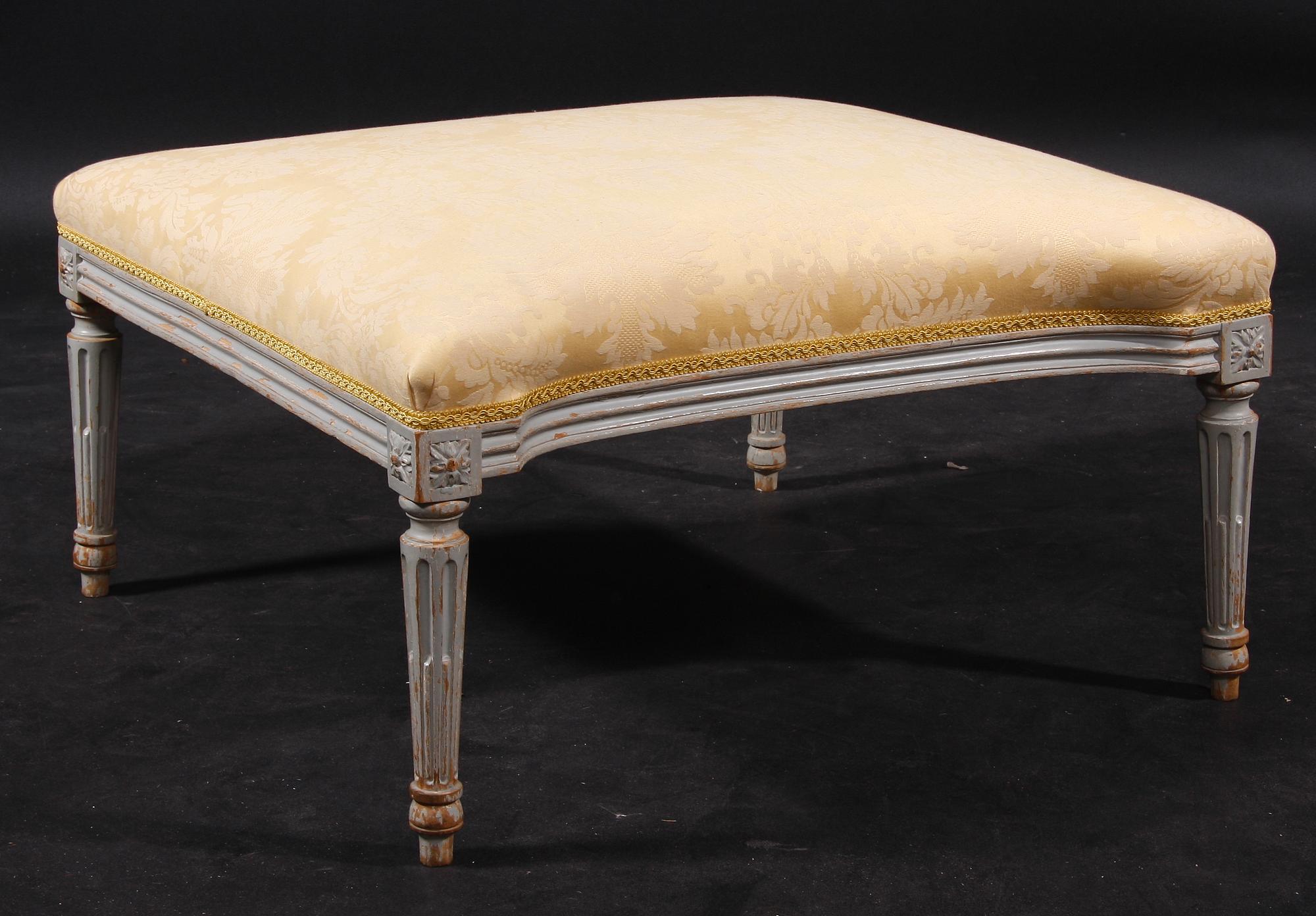 PALL, gustaviansk stil, 1900-talets första hälft.