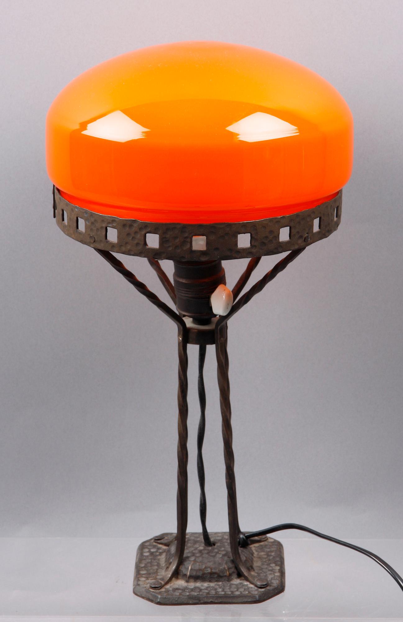 BORDSARMATUR, Jugend, 1900-talets början.