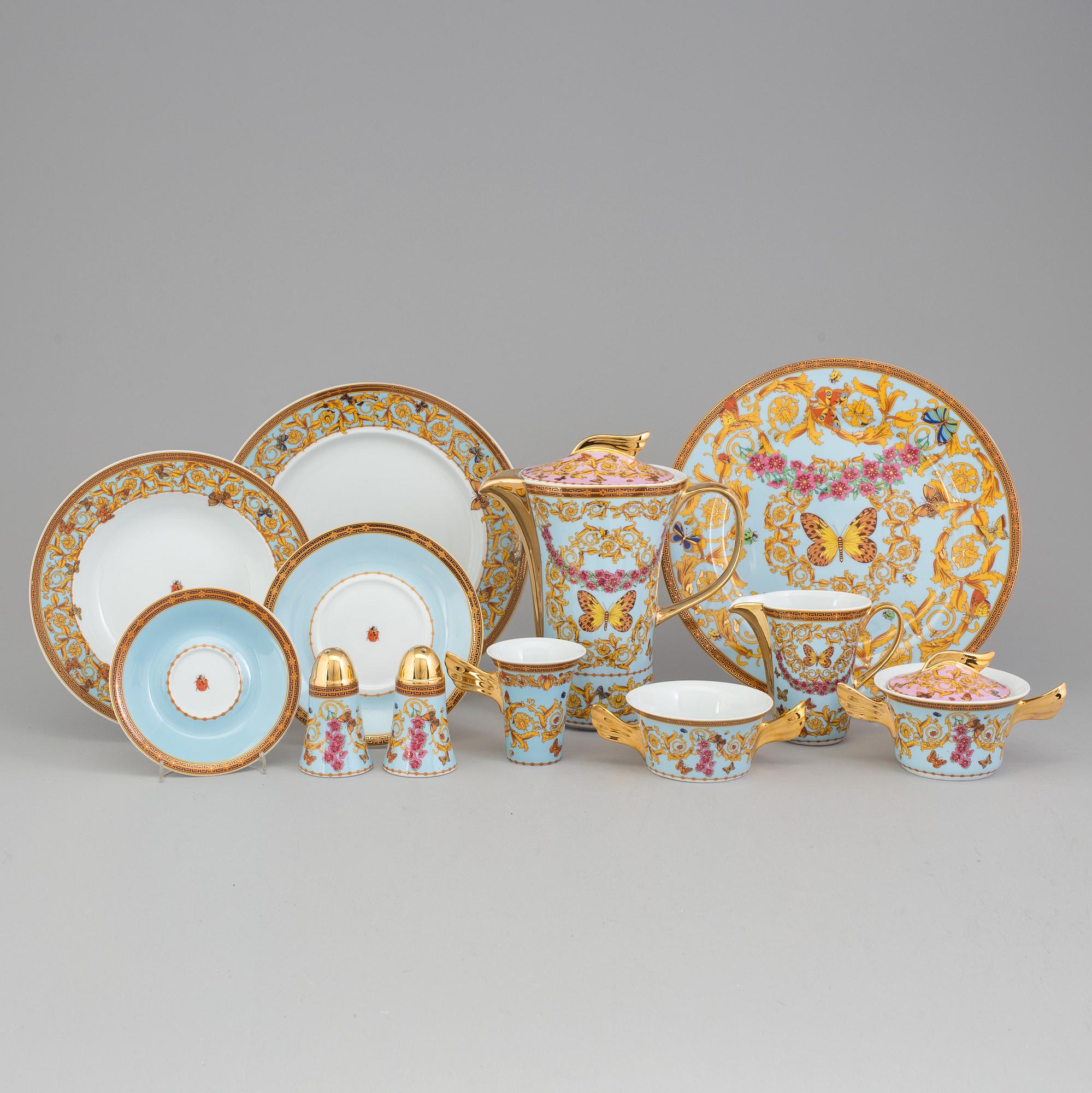 30 parts of the table set "Le Jardin de Versace" by Versace for Rosenthal.
