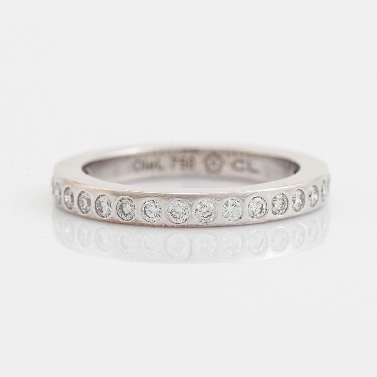 Ole Lynggaard, Charlotte Lynggaard, "Forever Love Ring", vitguld med briljantslipade diamanter.