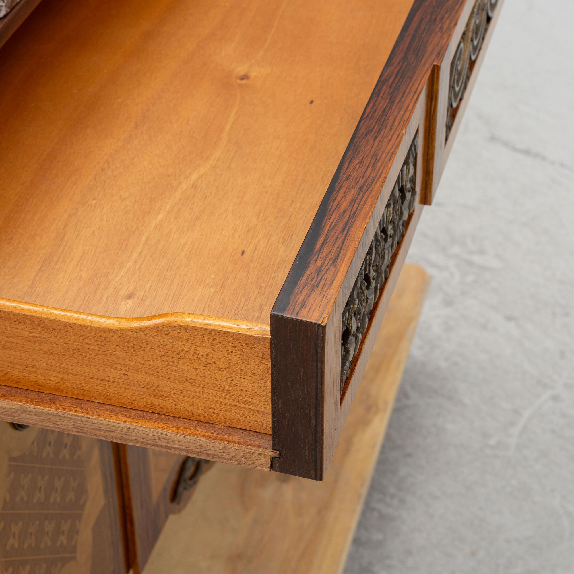 Chest of drawers, late Gustavian style, mid-20th century.