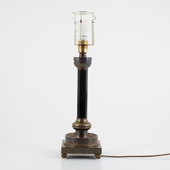 Bordslampa, 1900-talets första hälft.