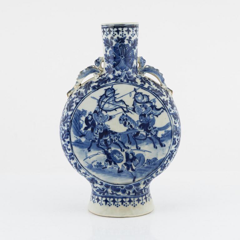 A blue and white moon flask, China, 19th century.