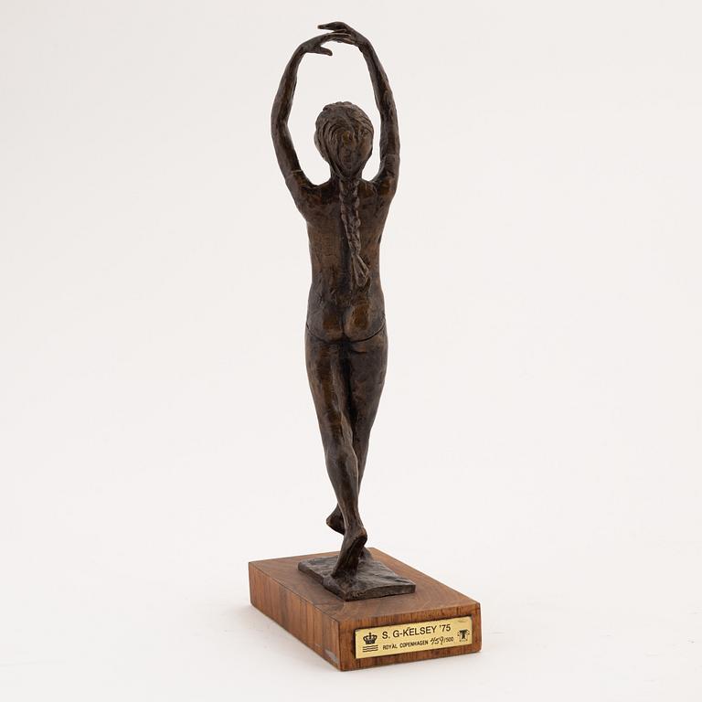 Sterett-Gittings Kelsey, sculpture, bronze. Numbered 459/500.