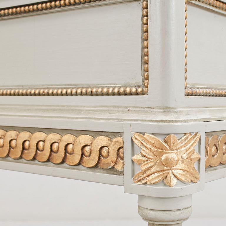 BLOMSTERBORD, gustaviansk stil, 1900-tal.