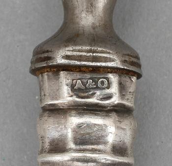 PARTI SILVERBESTICK, 22 delar, oidentifierad mästare, Sheffield, mestadels 1833.