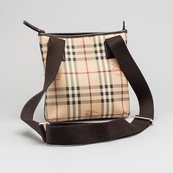 BURBERRY, väska samt skärp.