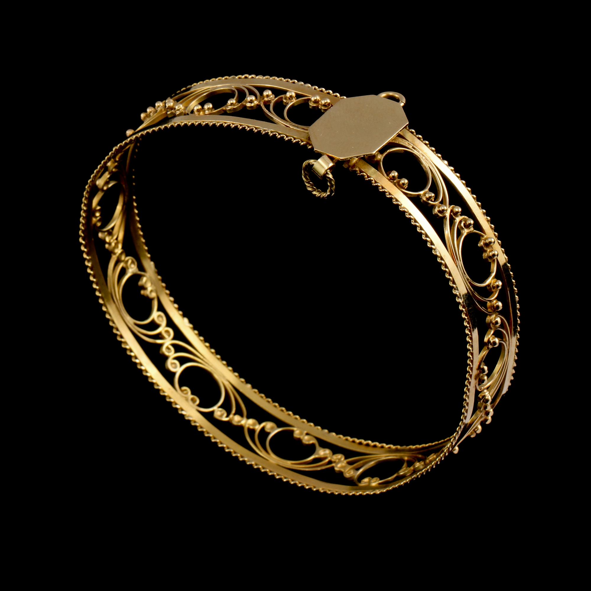 ARMBAND, 18k guld, utländsk stämpel. Vikt 18 g.
