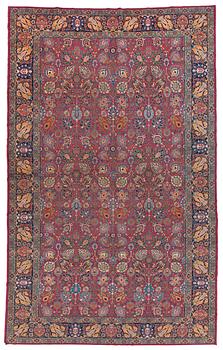 CARPET. Semi-antique Mashad probably. 533 x 317,5 cm.