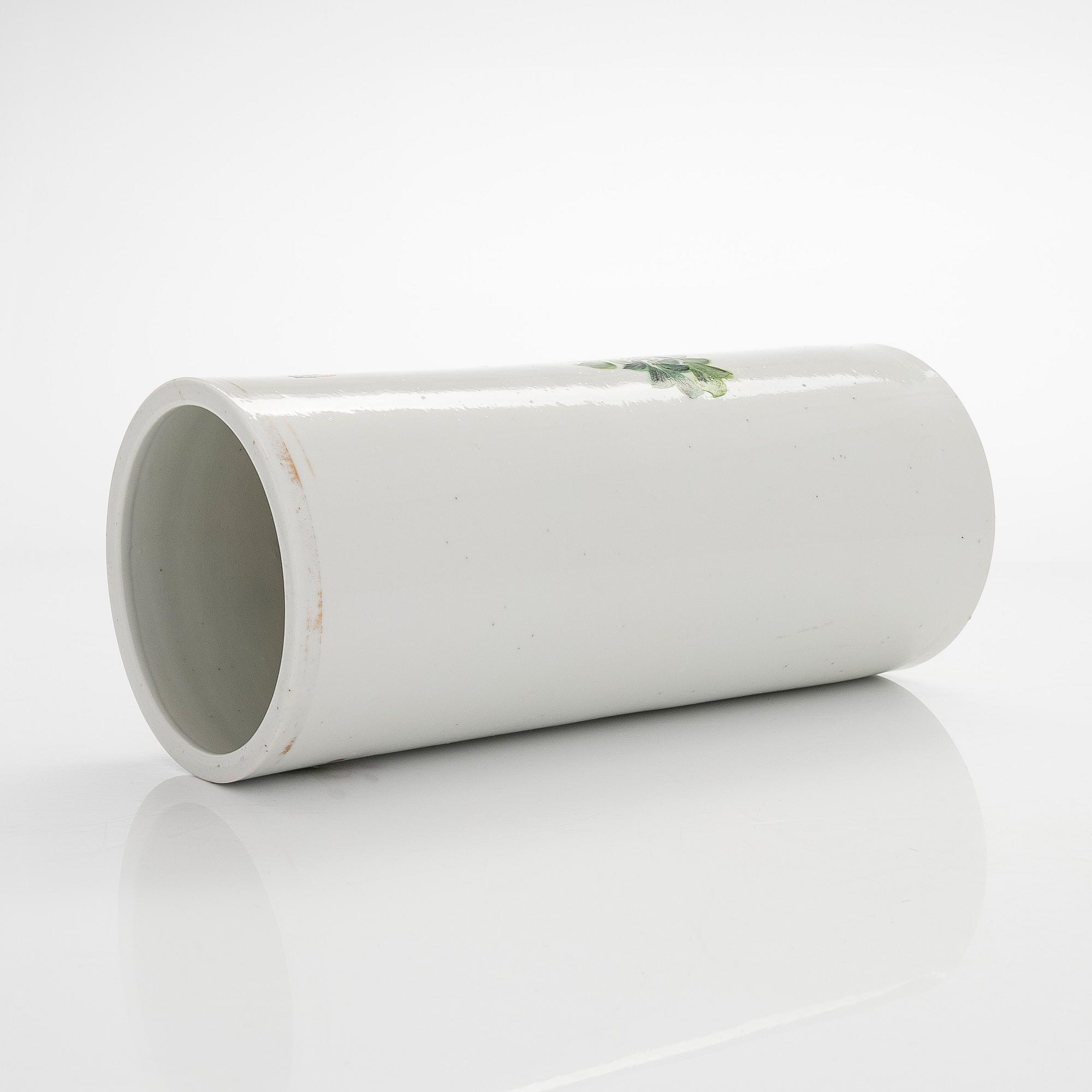 A chinese brush vase, first half of 20th Century.