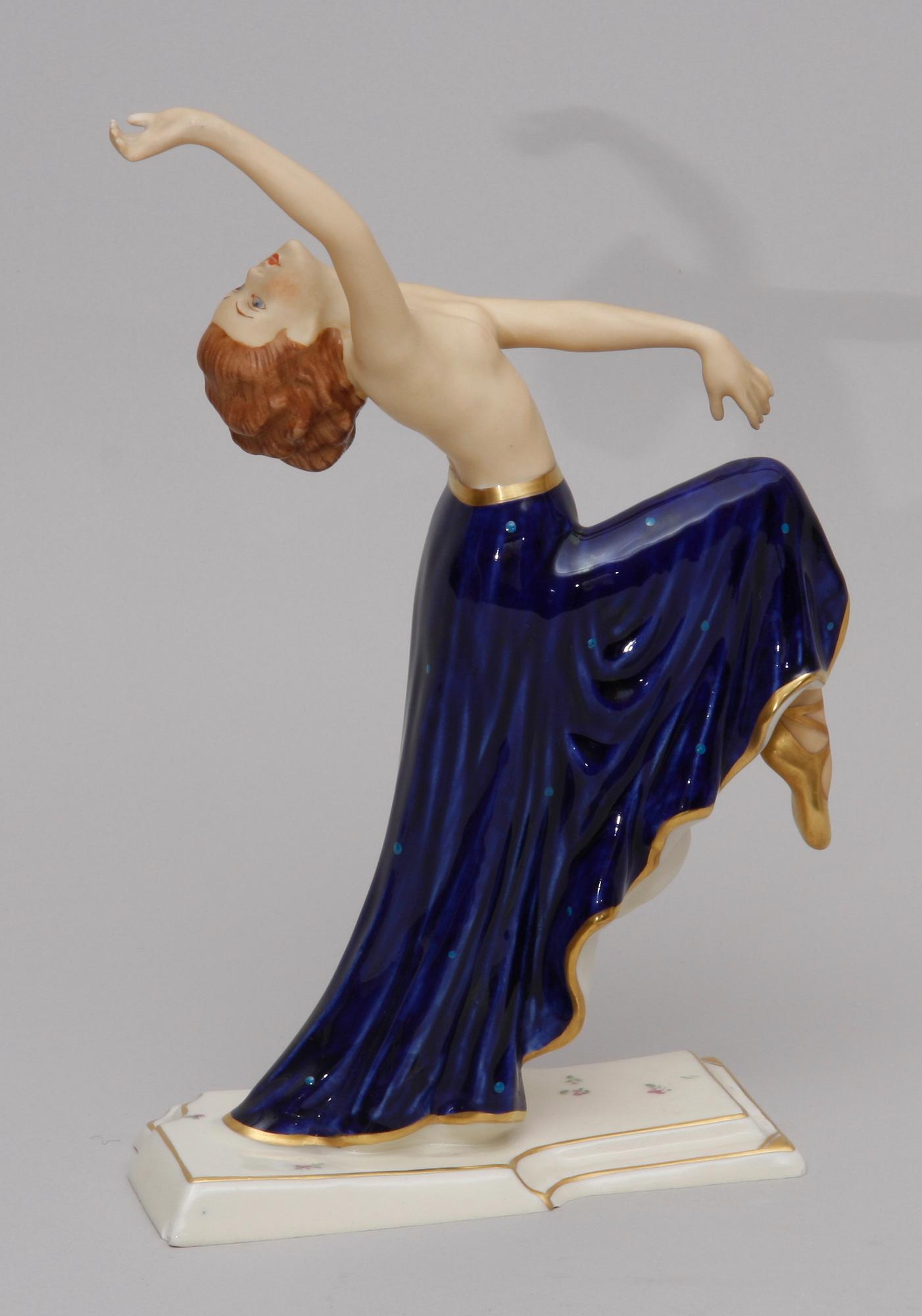 FIGURIN, porslin. Royal Dux.