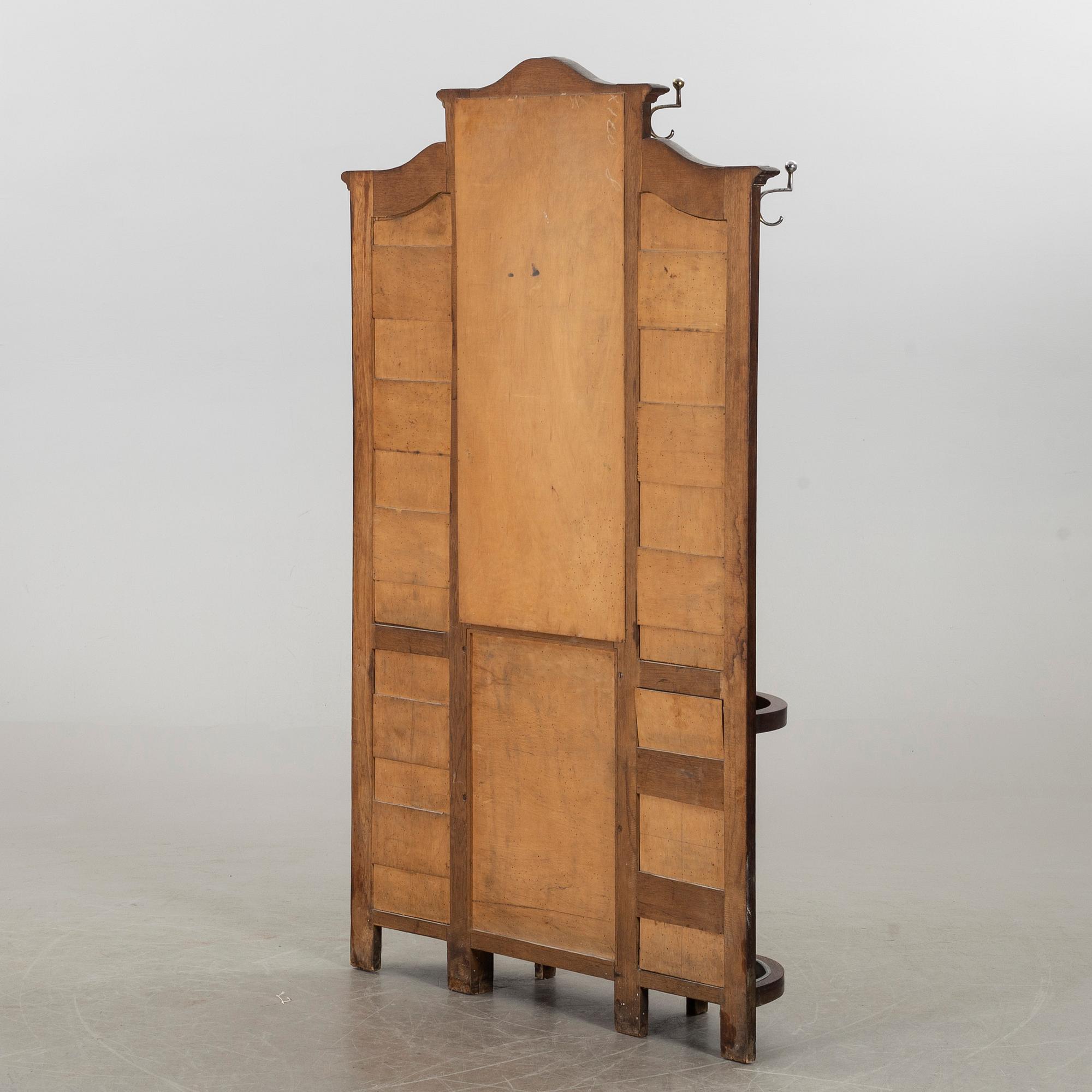 Hallmöbel med spegel, 1930-tal.