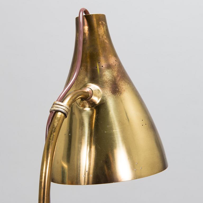 Paavo Tynell, golvlampa, modell 9607, Taito 1900-talets mitt.