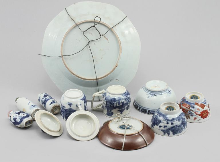 PARTI PORSLIN, 10 delar, Kina, troligen Ming (1368-1644)-1800-tal.